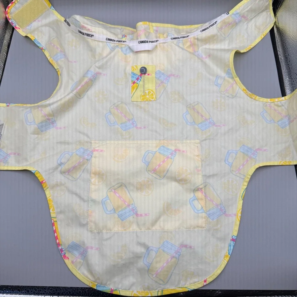 Canada Pooch Yellow Lemonade Pick Me‎ Up Pet Raincoat Hooded Jacket Size M 16
